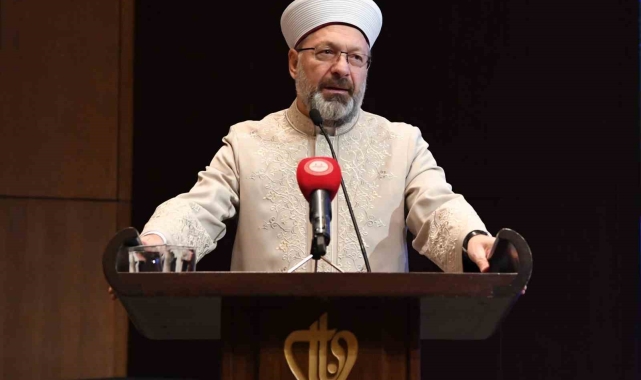 Diyanet İşleri Başkanı Erbaş: "İnsan yetiştirmek sarraf hassasiyeti gerektirir"