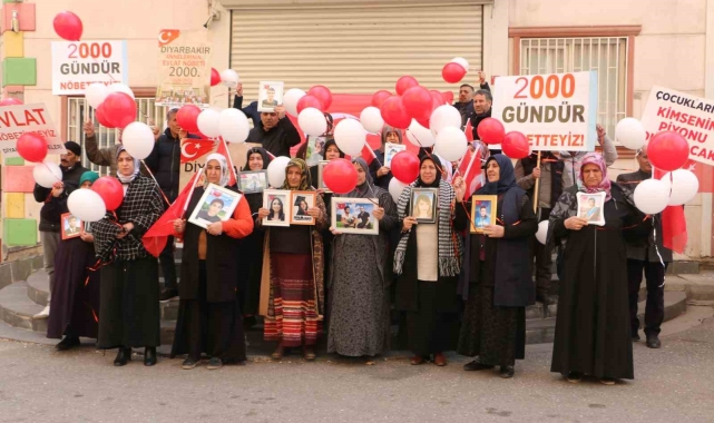 Diyarbakır anneleri 2 bin gündür evlatları için nöbette
