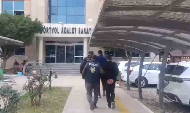 Dörtyol'da hapis cezasıyla aranan 2 cezaevi firarisi yakalandı