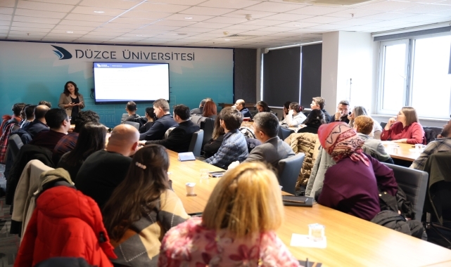 Düzce Üniversitesinde "Akademik Danışmanlık Hizmetlerinin ve Sürecin Geliştirilmesi Çalıştayı" düzenlendi