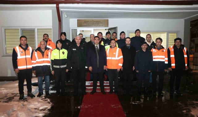 Düzce Valisi Aslan Karayolları ekiplerini ziyaret etti