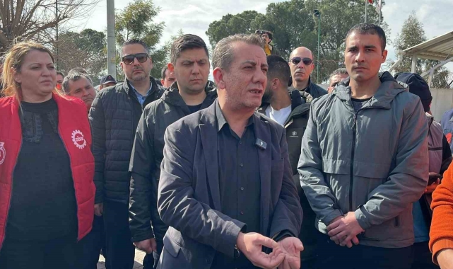 Efeler'deki maaş krizi ile ilgili Başkan Yetişkin işçilerle görüştü