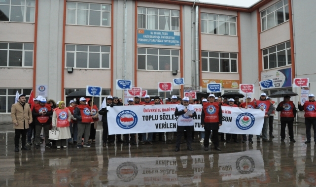 Eğitim-Bir-Sen'den üniversite personeline yer değişikliği hakkı talebi