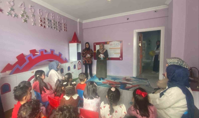 Elazığ&#039;da çocukluk çağı kanserleri günü farkındalığı