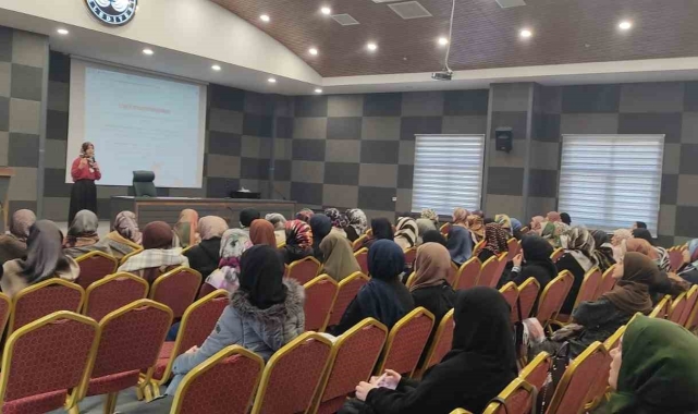 Elazığ'da Kur'an kursu öğreticilerine seminer