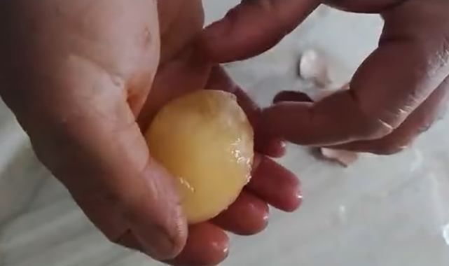 Elazığ&#039;da yumurtalar soğuktan dondu