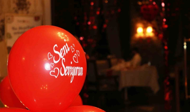 Elite World Van Otel'de Sevgililer Günü kutlaması