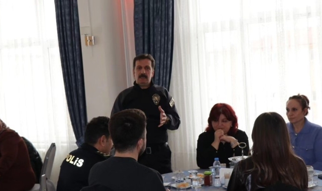 Emniyet Müdürü Osman Elbir'den şehit ve gazi ailelerine vefa kahvaltısı