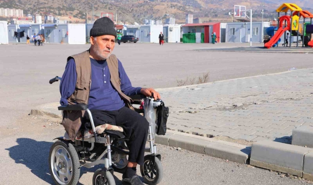 Enkazdan 5 gün sonra kurtuldu, kolunu ve bacağını kaybetti
