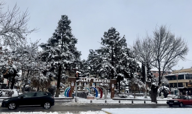 Erzincan beyaza büründü