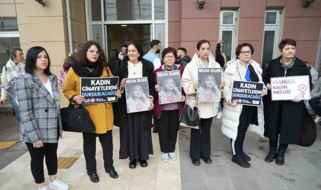 Eşini öldürdükten sonra telefonu alarak evden çıkmış