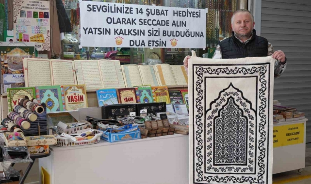 Esnaftan dikkat çeken Sevgililer Günü'ne özel hediye önerisi: "Yatsın kalksın sizi bulduğuna dua etsin"