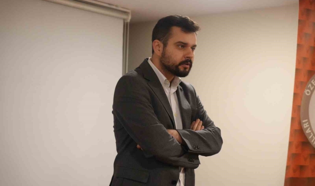 Estetik uzmanından üniversite sınavına hazırlanan öğrencilere konferans: "Zorlanmadan hiçbir şey kazanılmıyor"