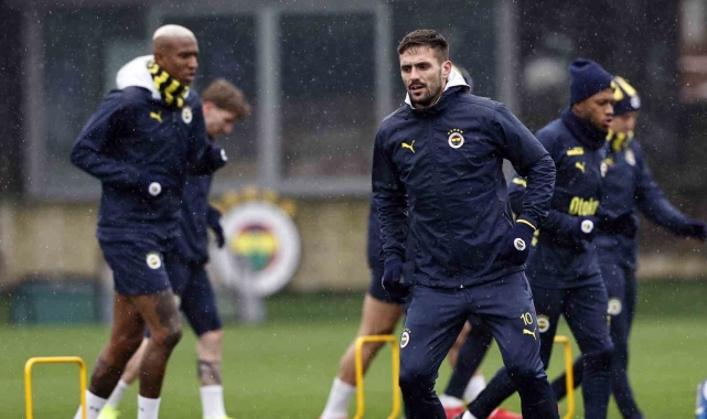 Fenerbahçe, Corendon Alanyaspor maçı hazırlıklarını tamamladı