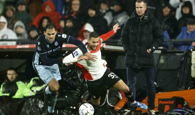 Feyenoord&#039;un yeni teknik direktörü Robin van Persie oldu