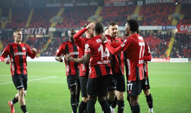 Gaziantep FK'dan ara transferde 5 takviye, 7 yol ayrımı