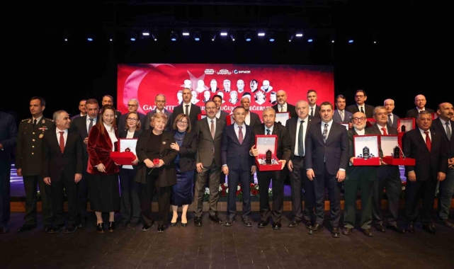 Gaziantep'in Gazilik unvanı alışının 104. yılı coşkuyla kutlandı