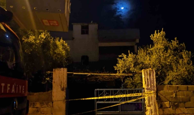 Gaziantep'te evini ateşe veren şahıs dumandan etkilendi