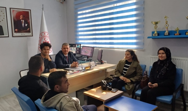 Gediz'de 'aile içi ve kadına yönelik şiddetle mücadele' eğitimi düzenlendi