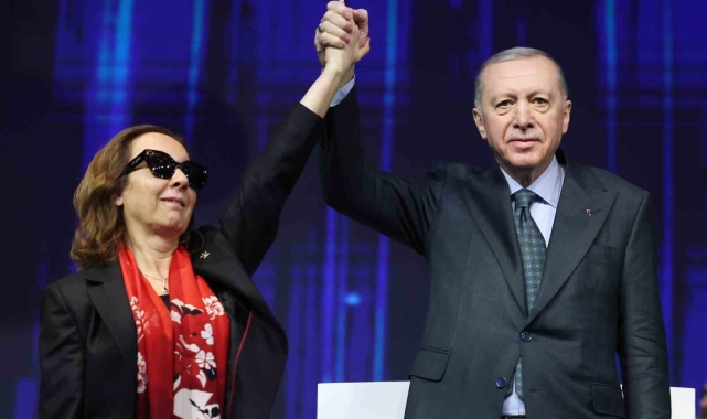 Gelecek Partisi'nden istifa eden Antalya Milletvekili Serap Yazıcı Özbudun AK Parti'ye geçti.