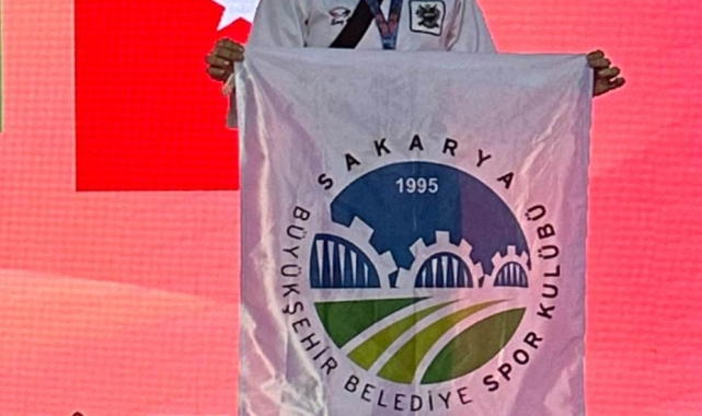 Genç sporcu Antalya'dan madalya ile döndü