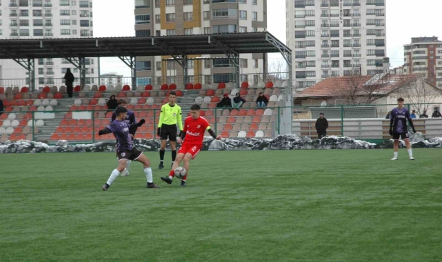 Gültepespor 2. yarıda güldü