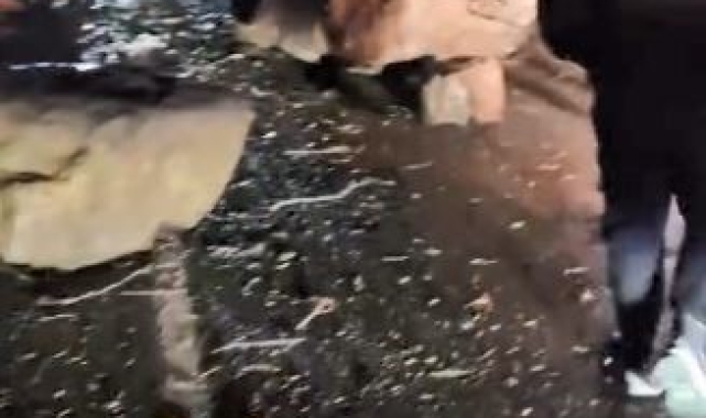 Gürcistan Sarpi bölgesinde heyelan yolu kapattı