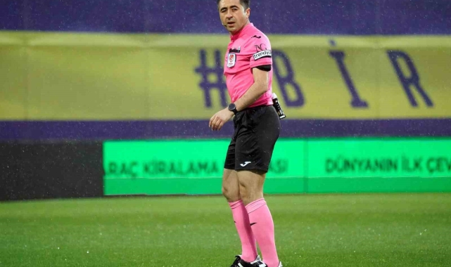 Hakem Raşit Yorgancılar'dan, dili boğazına kaçan futbolcuya hayati müdahale!