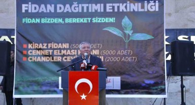 Honaz Belediyesinden üreticiye 15 bin fidan desteği