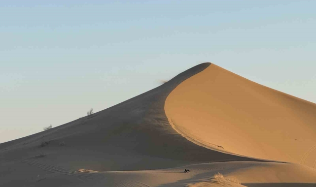 İran'ın Verzene Çölü, turistlerin ilgisini çekiyor