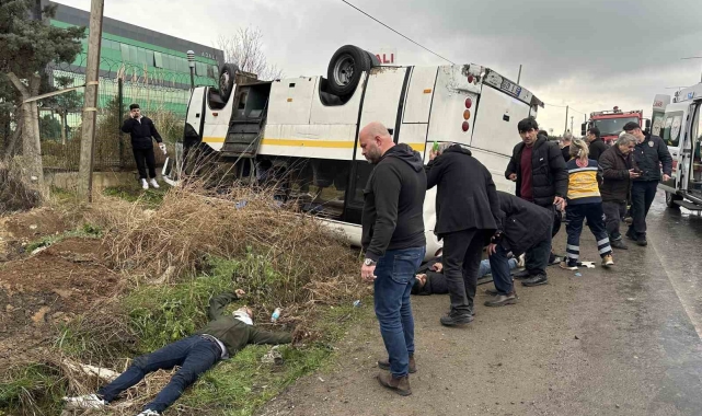 İşçi servisi minibüsü takla attı: 25 yaralı
