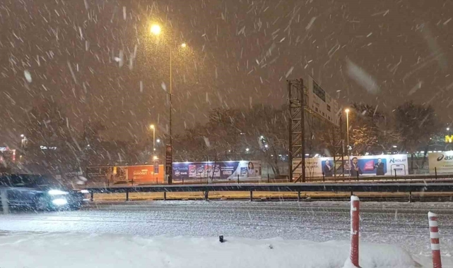 İstanbul'da kar geçişleri devam ediyor