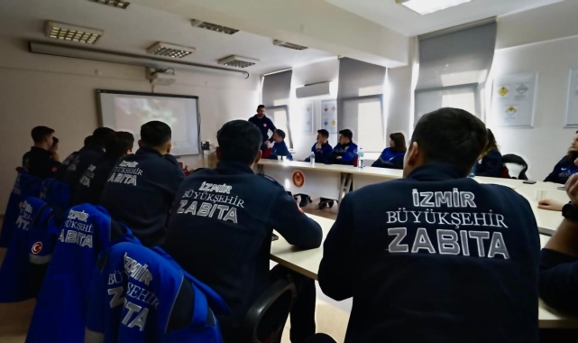 İzmir İtfaiyesi'nden zabıta personeline yangın güvenliği eğitimi