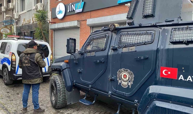 İzmir'de HDK eş sözcüsünün de aralarında bulunduğu 7 şüpheli gözaltında