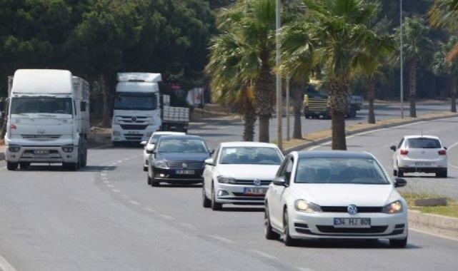 İzmir'de trafiğe kayıtlı araç sayısı 2 milyona yaklaştı
