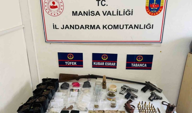 Jandarmadan silah ve uyuşturucu operasyonu