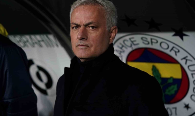 Jose Mourinho, 3. derbisinde ilk peşinde