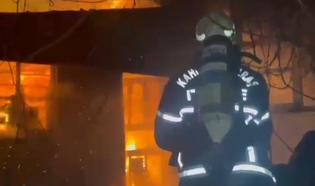 Kahramanmaraş'ta metruk evde yangın