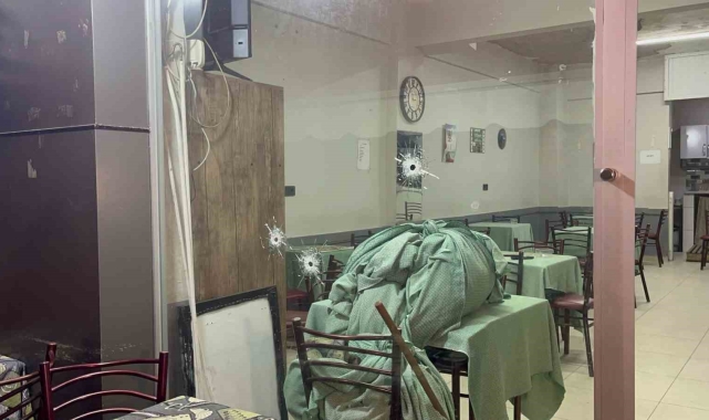 Kahvehaneye silahlı saldırı: Yaya olarak geldiler, ateş edip koşarak kaçtılar