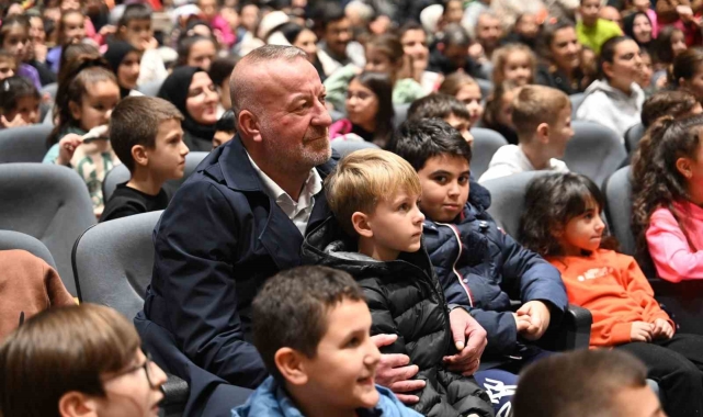 Karacabey Belediyesi'nden çocuklara unutulmaz yarıl yıl tatili