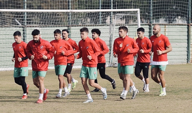 Karşıyaka'da futbolcular antrenmana çıkmadı