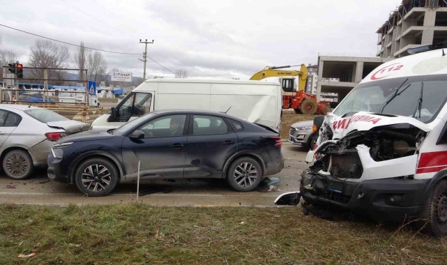 Kastamonu'da 7 araç birbirine girdi: 1 yaralı