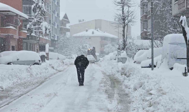 Kastamonu&#039;da kar yağışı etkisini sürdürüyor