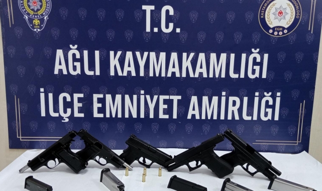 Kastamonu'da ruhsatsız tabancayla yakalanan 2 şahıs gözaltına alındı