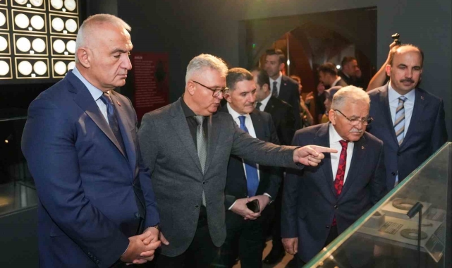 Kayseri Büyükşehir'den Anadolu Selçukluları Sergisi'ne 27 eser ile destek