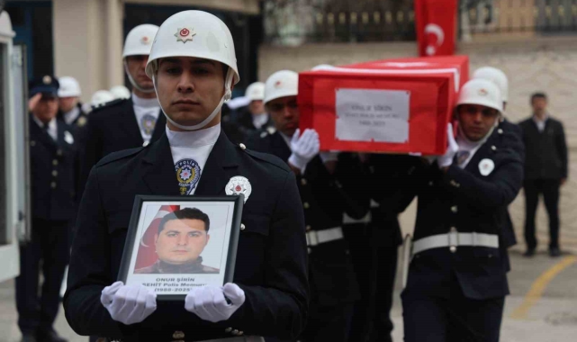 Kazada şehit olan polis memuru memleketine uğurlandı