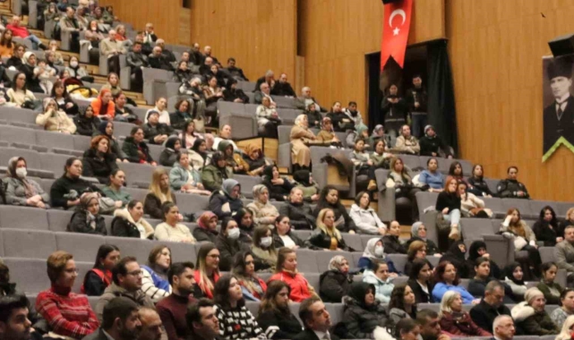 Kırklareli'nde "En İyi Narkotik Polisi Anne projesi" eğitimi toplantısı yapıldı