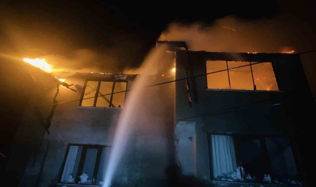 Kırklareli&#039;nde ev yangını