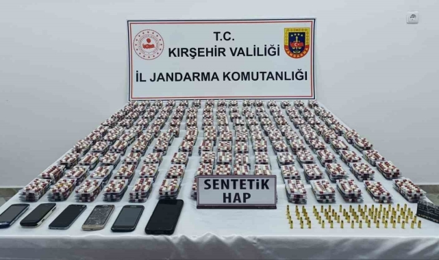 Kırşehir'de 8 bin 330 sentetik hap ele geçirildi