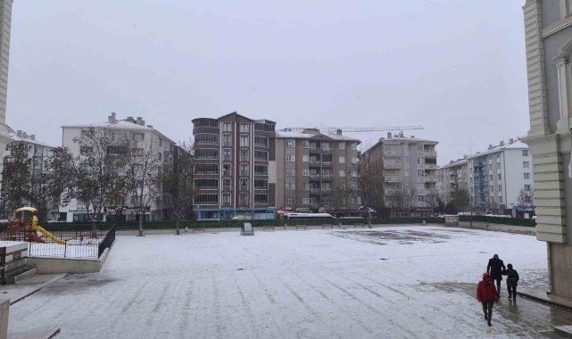 Kırşehir'de eğitime kar engeli